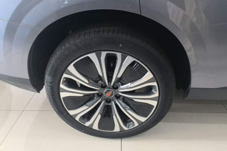 Used Hongqi HS6 PHEV 2026 220 All-Wheel Drive Smart Hybrid Version Right Rear Wheel Hub