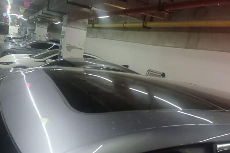 Used Hongqi HS6 PHEV 2026 220 All-Wheel Drive Smart Hybrid Version Roof