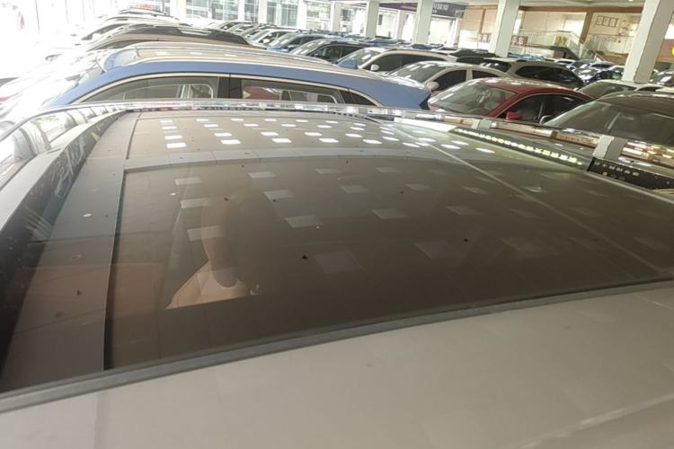 Used Hongqi HS6 PHEV 2026 220 All-Wheel Drive Smart Hybrid Version Roof