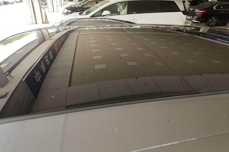 Used Hongqi HS6 PHEV 2026 220 All-Wheel Drive Smart Hybrid Version Roof