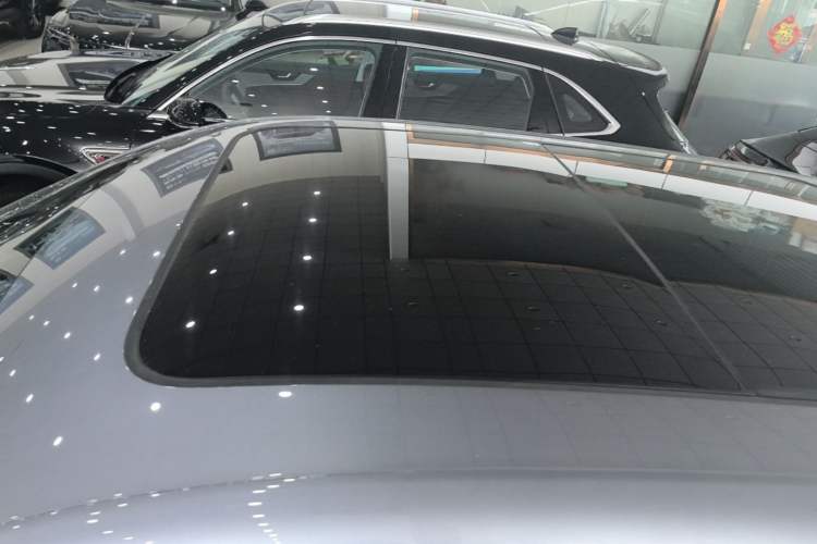 Used Hongqi HS6 PHEV 2026 220 All-Wheel Drive Smart Hybrid Version Roof