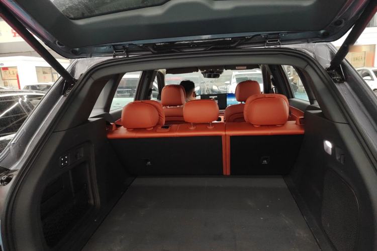 Used Hongqi HS6 PHEV 2026 220 All-Wheel Drive Smart Hybrid Version Trunk