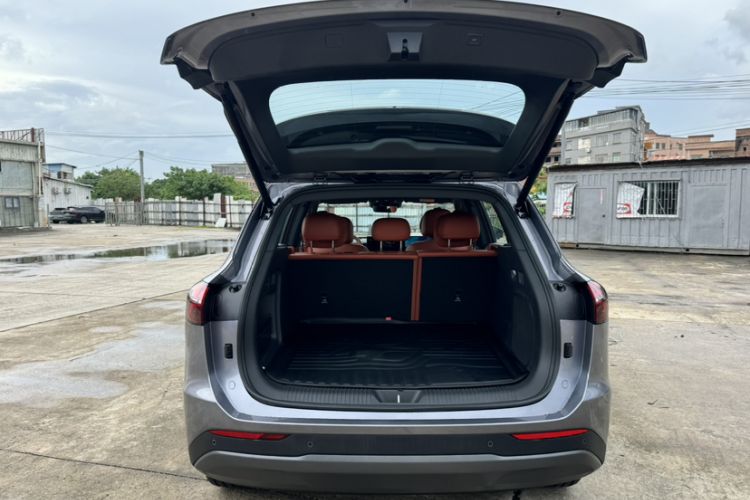 Used Hongqi HS6 PHEV 2026 220 All-Wheel Drive Smart Hybrid Version Trunk
