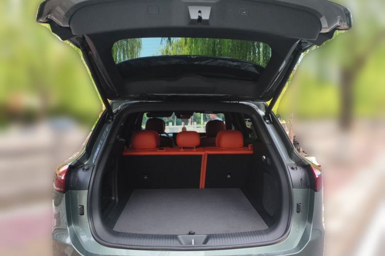 Used Hongqi HS6 PHEV 2026 240 Smart Hybrid Version Trunk