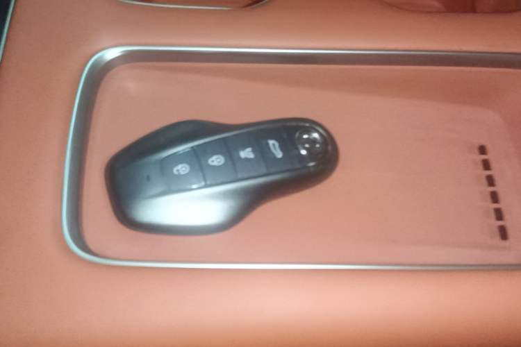 Used Hongqi HS6 PHEV 2026 220 All-Wheel Drive Smart Hybrid Version Vehicle Key