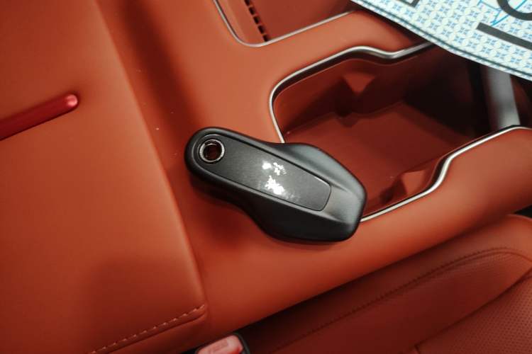Used Hongqi HS6 PHEV 2026 220 All-Wheel Drive Smart Hybrid Version Vehicle Key
