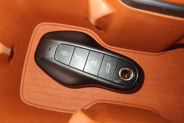 Used Hongqi HS6 PHEV 2026 220 All-Wheel Drive Smart Hybrid Version Vehicle Key