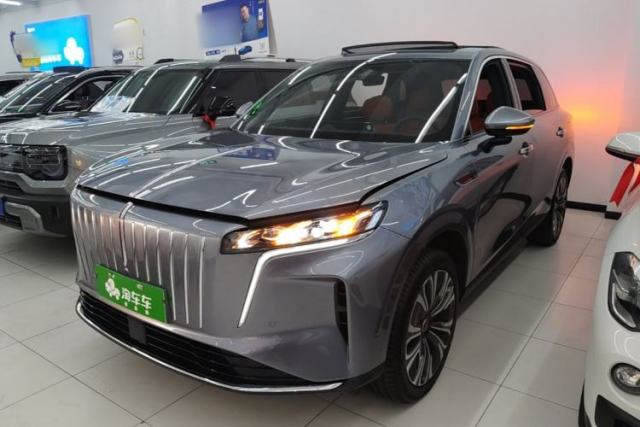 Używany Hongqi HS6 PHEV 2026 220 All-Wheel Drive Smart Hybrid Version