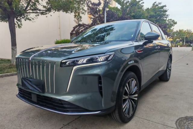 Used Hongqi HS6 PHEV 2026 240 Smart Hybrid Version