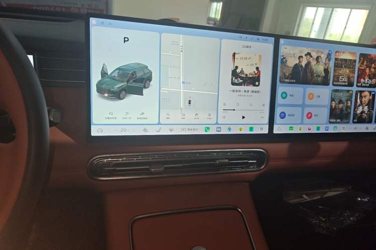 Used Hongqi HS6 PHEV 2026 220 All-Wheel Drive Smart Hybrid Version Audio And AC Panel