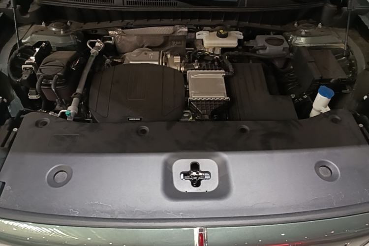Used Hongqi HS6 PHEV 2026 240 Smart Hybrid Version Engine Bay