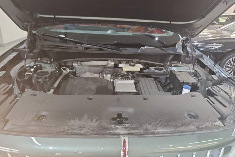 Used Hongqi HS6 PHEV 2026 220 All-Wheel Drive Smart Hybrid Version Engine Bay