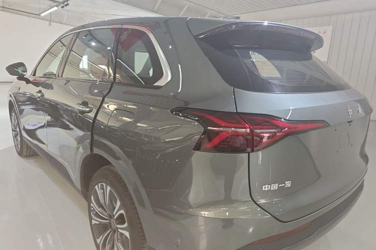 Used Hongqi HS6 PHEV 2026 220 All-Wheel Drive Smart Hybrid Version Exterior 2