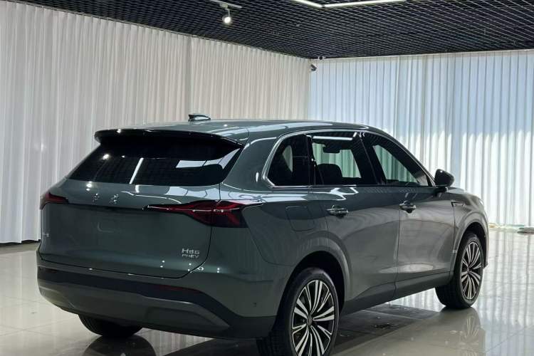 Used Hongqi HS6 PHEV 2026 240 Smart Hybrid Version Exterior 7