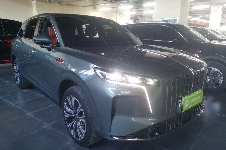 Used Hongqi HS6 PHEV 2026 220 All-Wheel Drive Smart Hybrid Version Front Right 45 Deg