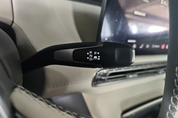 Used Hongqi HS6 PHEV 2026 240 Smart Hybrid Version Gear Lever