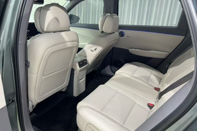 Used Hongqi HS6 PHEV 2026 240 Smart Hybrid Version Interior 1