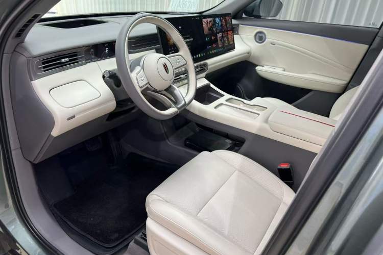 Used Hongqi HS6 PHEV 2026 240 Smart Hybrid Version Interior 2