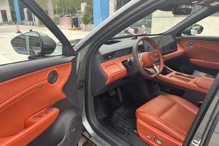 Used Hongqi HS6 PHEV 2026 220 All-Wheel Drive Smart Hybrid Version Interior 3