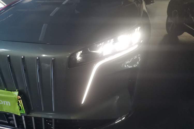 Used Hongqi HS6 PHEV 2026 220 All-Wheel Drive Smart Hybrid Version Left Front Headlight