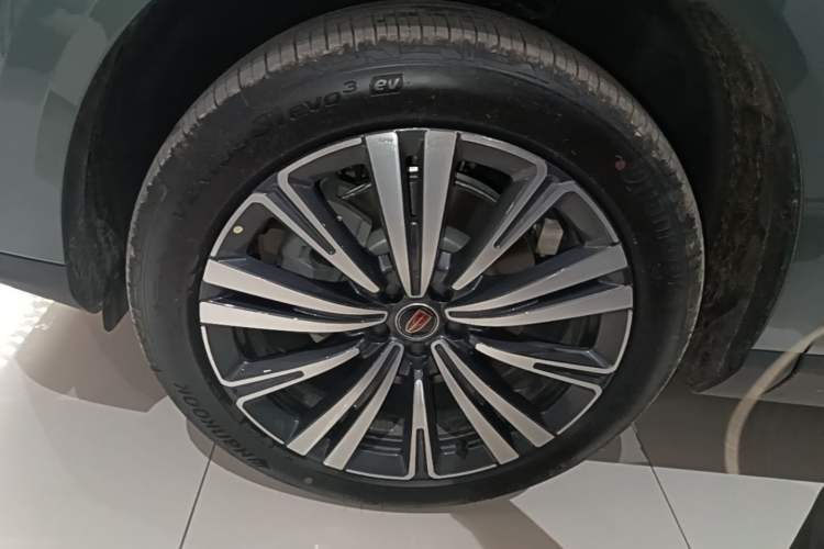 Used Hongqi HS6 PHEV 2026 240 Smart Hybrid Version Left Front Wheel Hub