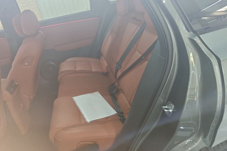 Used Hongqi HS6 PHEV 2026 220 All-Wheel Drive Smart Hybrid Version Left Rear Seat