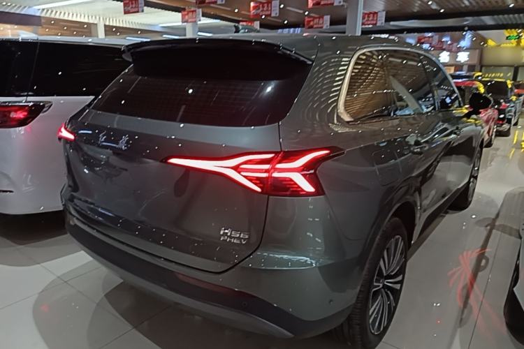 Used Hongqi HS6 PHEV 2026 240 Smart Hybrid Version Rear Right 45 Deg