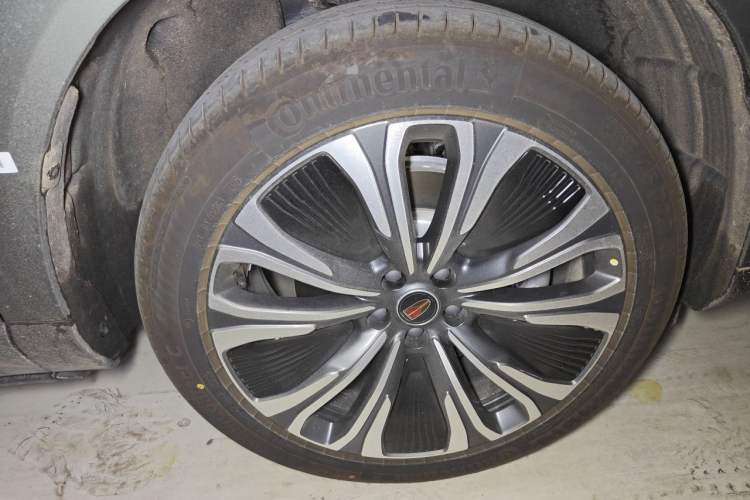 Used Hongqi HS6 PHEV 2026 220 All-Wheel Drive Smart Hybrid Version Right Front Wheel Hub