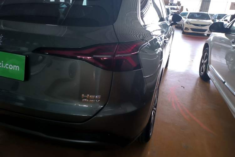 Used Hongqi HS6 PHEV 2026 240 Smart Hybrid Version Right Rear Taillight