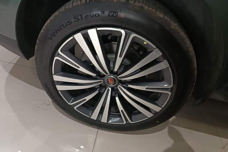 Used Hongqi HS6 PHEV 2026 240 Smart Hybrid Version Right Rear Wheel Hub