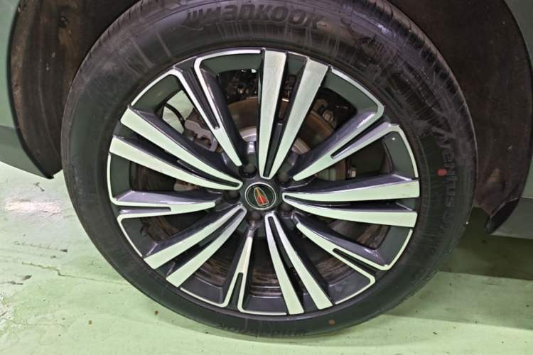Used Hongqi HS6 PHEV 2026 240 Smart Hybrid Version Right Rear Wheel Hub