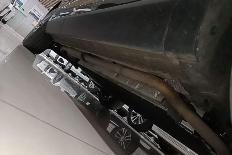 Used Hongqi HS6 PHEV 2026 240 Smart Hybrid Version Right Side Sill
