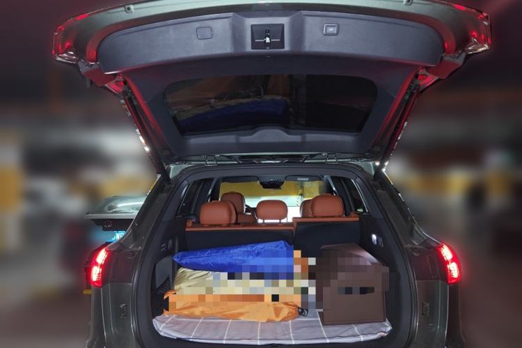 Used Hongqi HS6 PHEV 2026 220 All-Wheel Drive Smart Hybrid Version Trunk