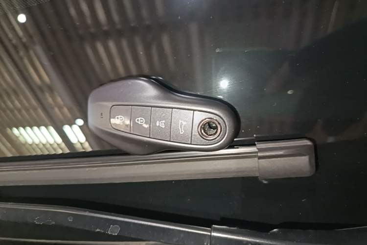 Used Hongqi HS6 PHEV 2026 240 Smart Hybrid Version Vehicle Key