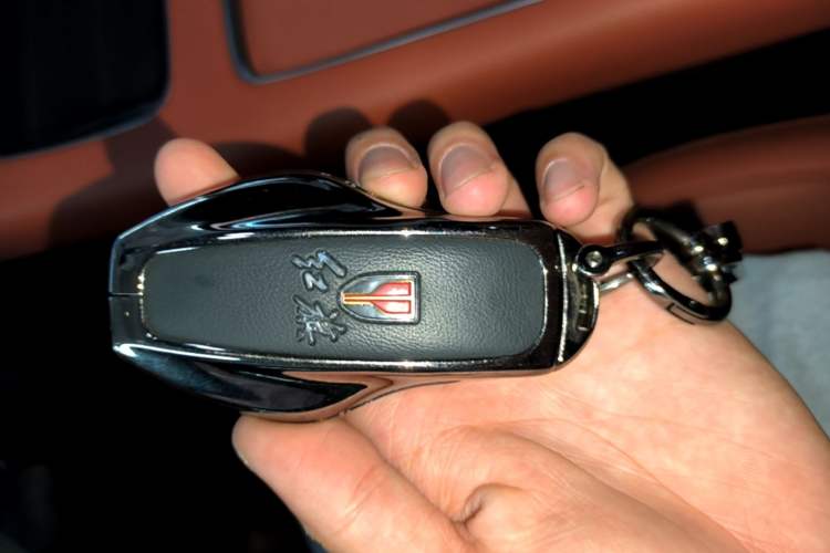 Used Hongqi HS6 PHEV 2026 240 Smart Hybrid Version Vehicle Key