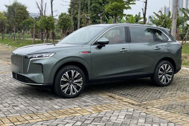 Used Hongqi HS6 PHEV 2026 220 All-Wheel Drive Smart Hybrid Version