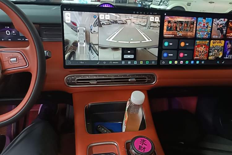 Used Hongqi HS6 PHEV 2026 145 Smart Hybrid Version Audio And AC Panel