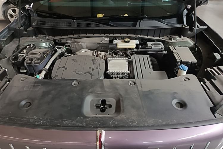 Used Hongqi HS6 PHEV 2026 145 Smart Hybrid Version Engine Bay