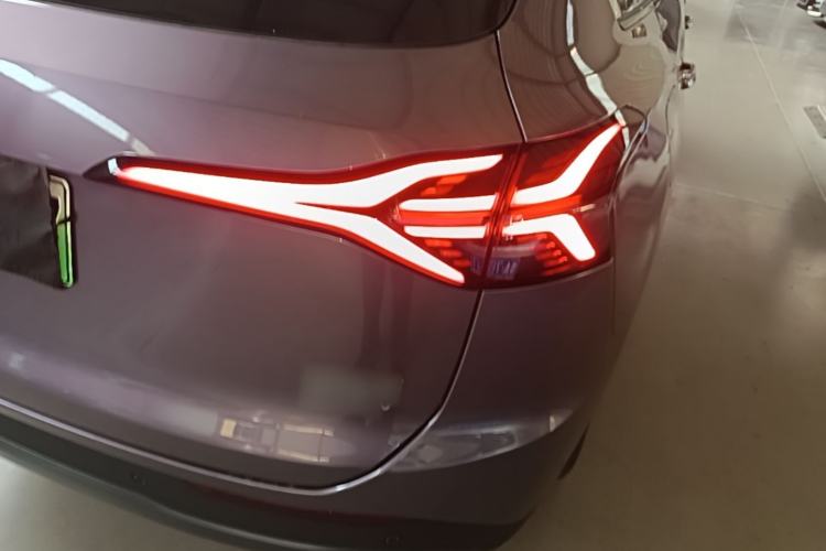 Used Hongqi HS6 PHEV 2026 145 Smart Hybrid Version Right Rear Taillight