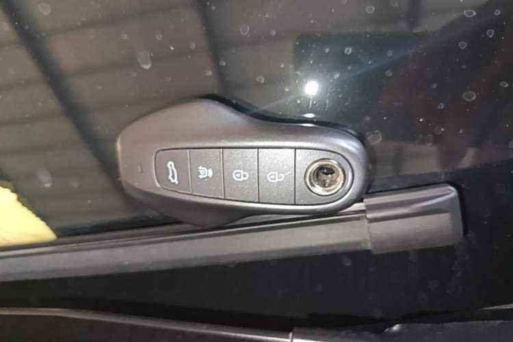 Used Hongqi HS6 PHEV 2026 145 Smart Hybrid Version Vehicle Key