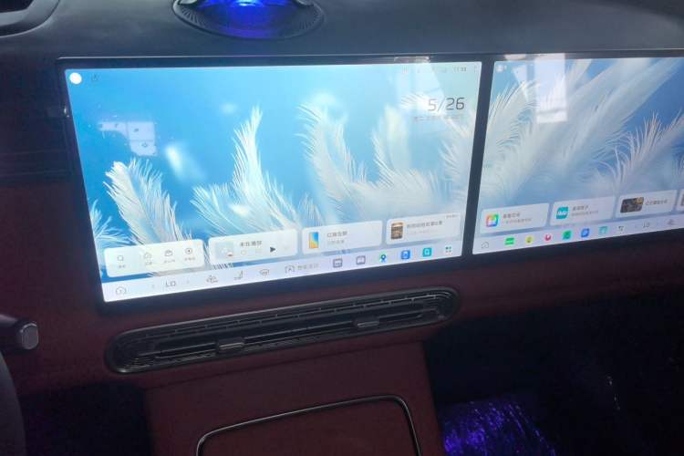 Used Hongqi HS6 PHEV 2026 240 Smart Hybrid Version Audio And AC Panel