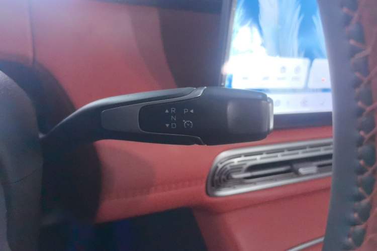 Used Hongqi HS6 PHEV 2026 240 Smart Hybrid Version Gear Lever