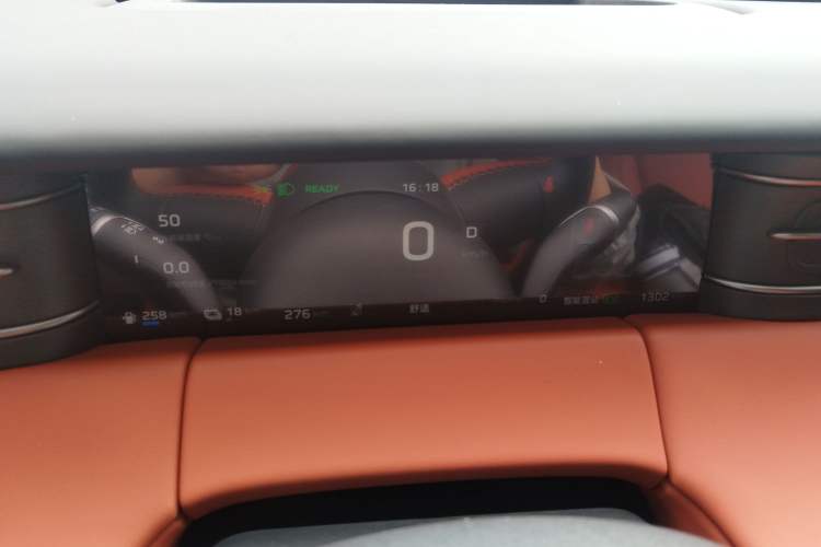 Used Hongqi HS6 PHEV 2026 220 All-Wheel Drive Smart Hybrid Version Instrument Cluster