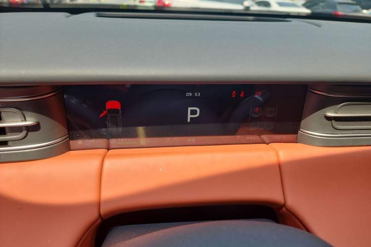Used Hongqi HS6 PHEV 2026 240 Smart Hybrid Version Instrument Cluster