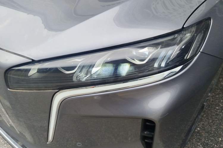 Used Hongqi HS6 PHEV 2026 220 All-Wheel Drive Smart Hybrid Version Left Front Headlight