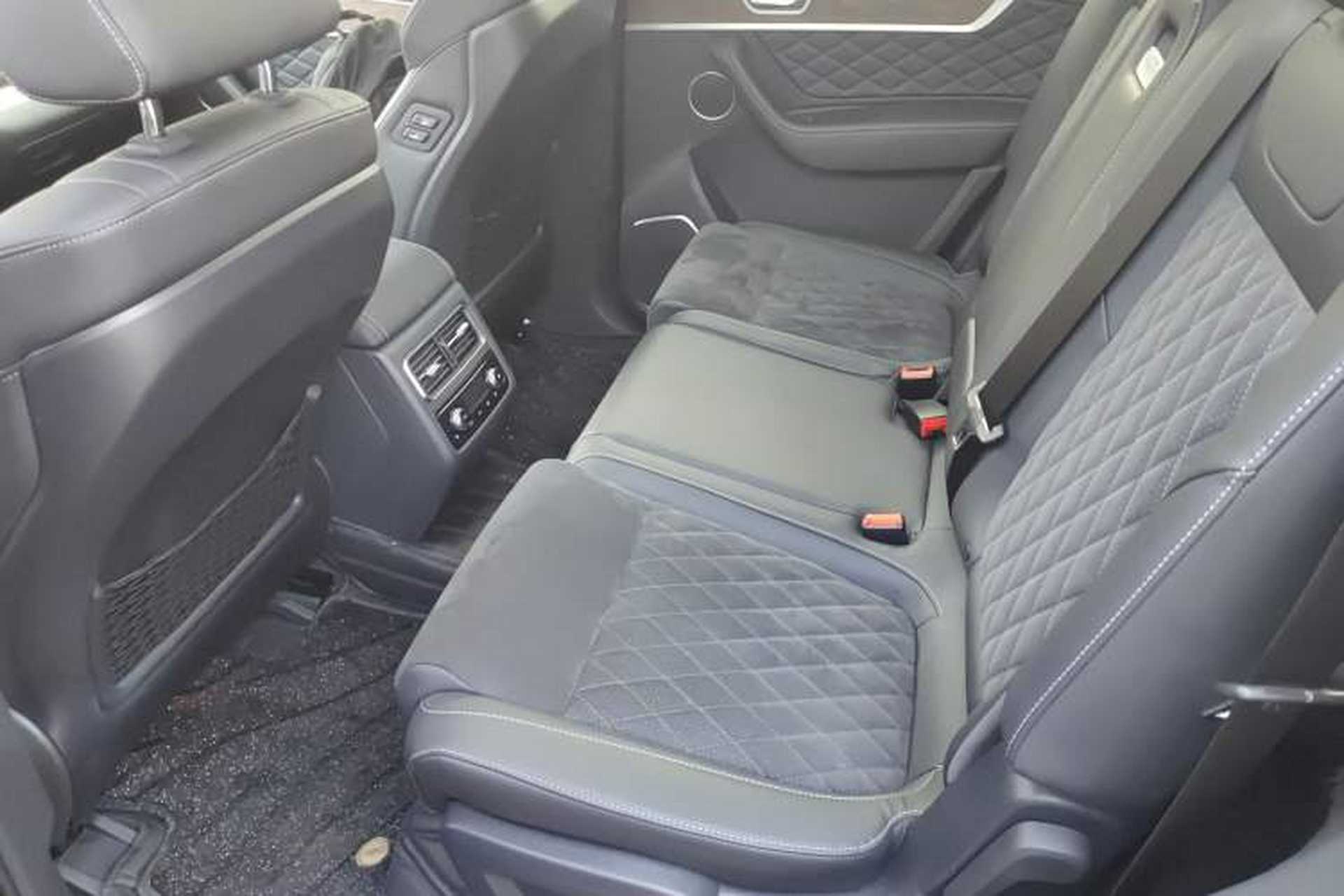 Used Hongqi HS7 2022 3.0T Automatic All-Wheel Drive Smart Connect Flagship Edition 7 Seats Left Rear Seat
