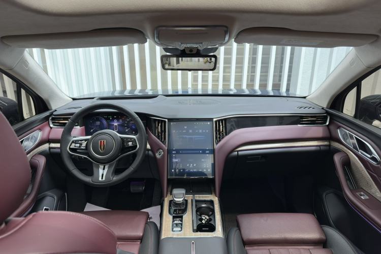 Used Hongqi HS7 2023 2.0T Automatic All-Wheel-Drive Flagship Edition Six Seats Interior 1