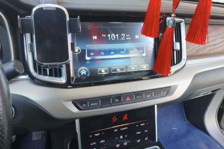 Used Hongqi HS7 2019 3.0T Automatic All-Wheel Drive Smart Connect Flagship Edition Audio And AC Panel