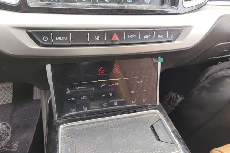 Used Hongqi HS7 2019 3.0T Automatic All-Wheel Drive Smart Connect Flagship Edition Audio And AC Panel