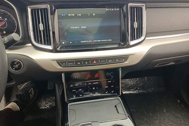 Used Hongqi HS7 2019 3.0T Automatic All-Wheel Drive Smart Connect Flagship Edition Audio And AC Panel